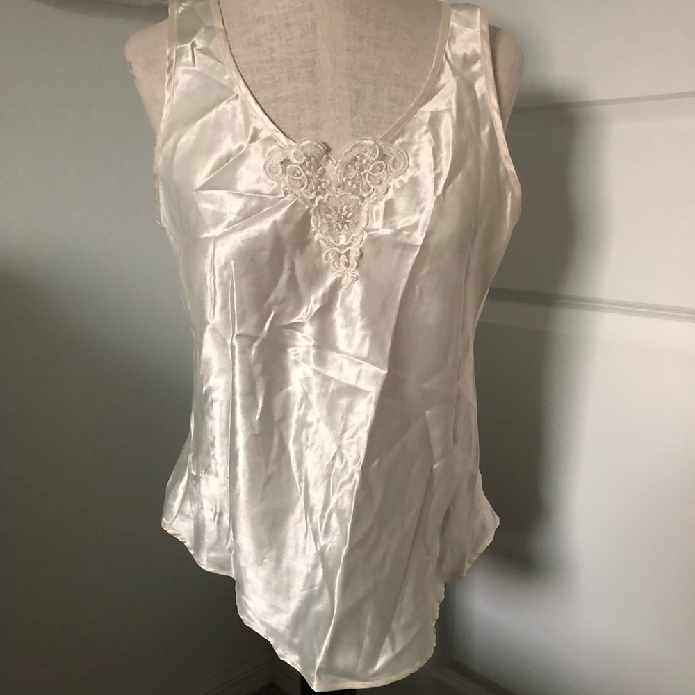 Vintage Romantic Moods Silky Ivory Lace-Trim Scoop Neck Camisole